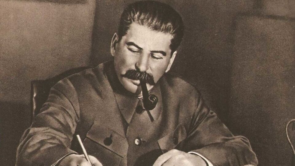 Латынина: Для Сталина Россия была расходным материалом по завоеванию Европы