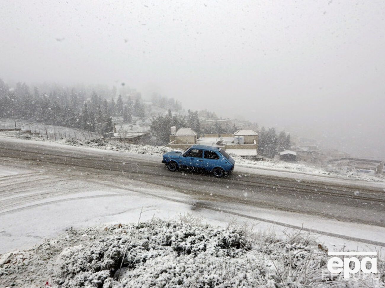 На дорогах страны, кроме западных областей, ожидается гололедица