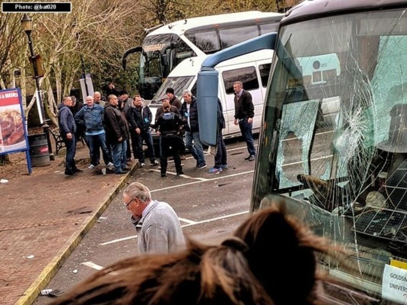 Участники акции пустили в ход камни