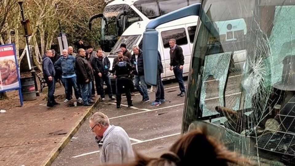 Участники акции пустили в ход камни