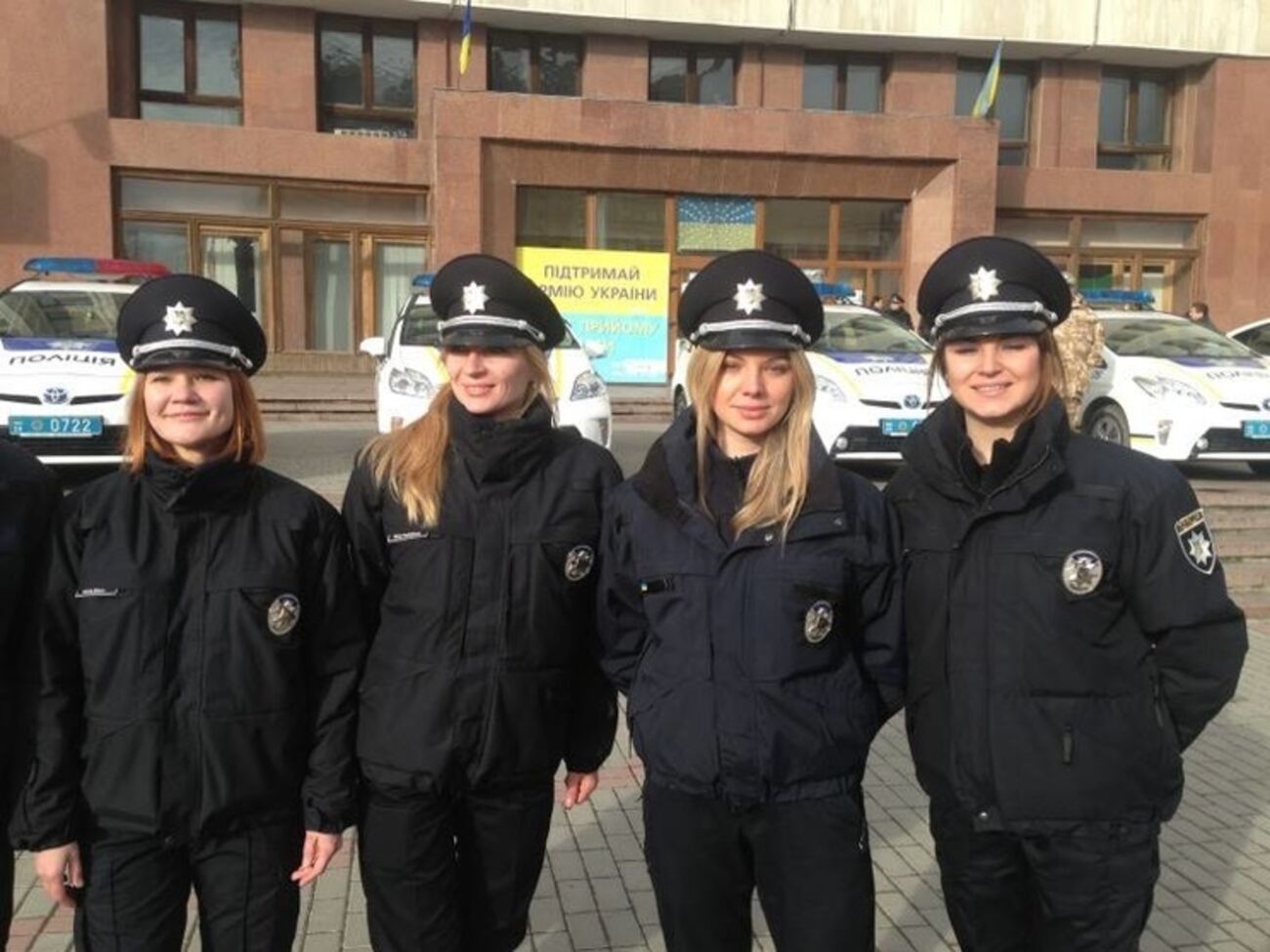 Патрульные полицейские убедили женщину не убивать себя