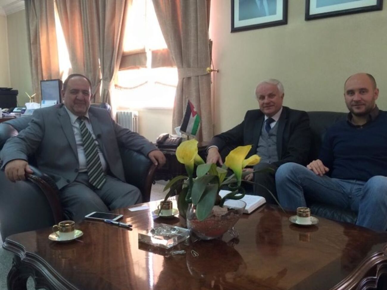 Генсек министерства энергетики Иордании Галеб Маабре, посол Украины Сергей Пасько и журналист Роман Бочкала