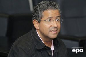 Флореса обвиняли в коррупции