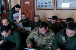 НГУ: В Луганской области офицер-психолог батальона старший лейтенант Маргарита Мудраченко провела анкетирование бойцов