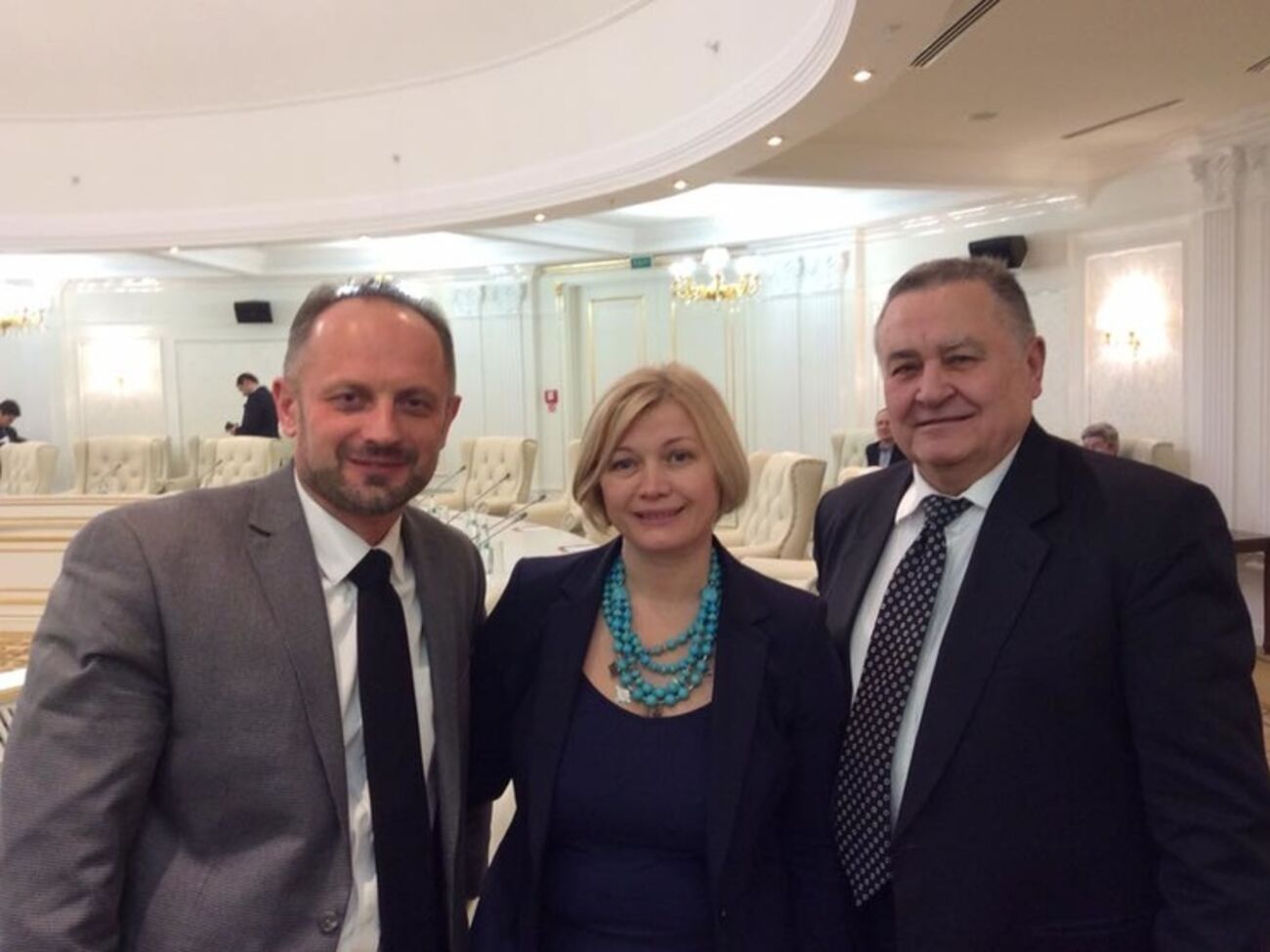 Украинские переговорщики Роман Безсмертный, Ирина Геращенко и Евгений Марчук в Минске