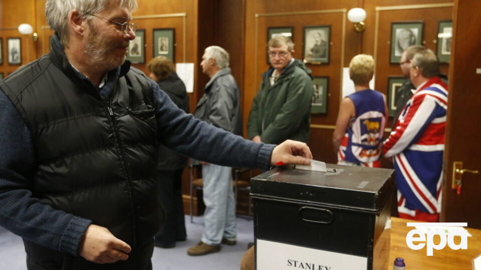 Фолкленды принадлежат Великобритании с 1833 года