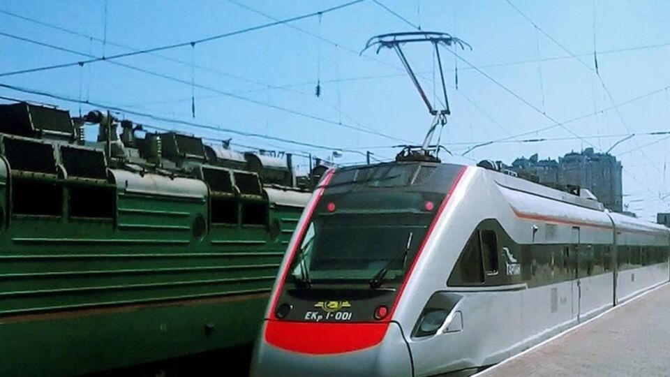 Поезд "Интерсити+" не выдержал украинскую зиму