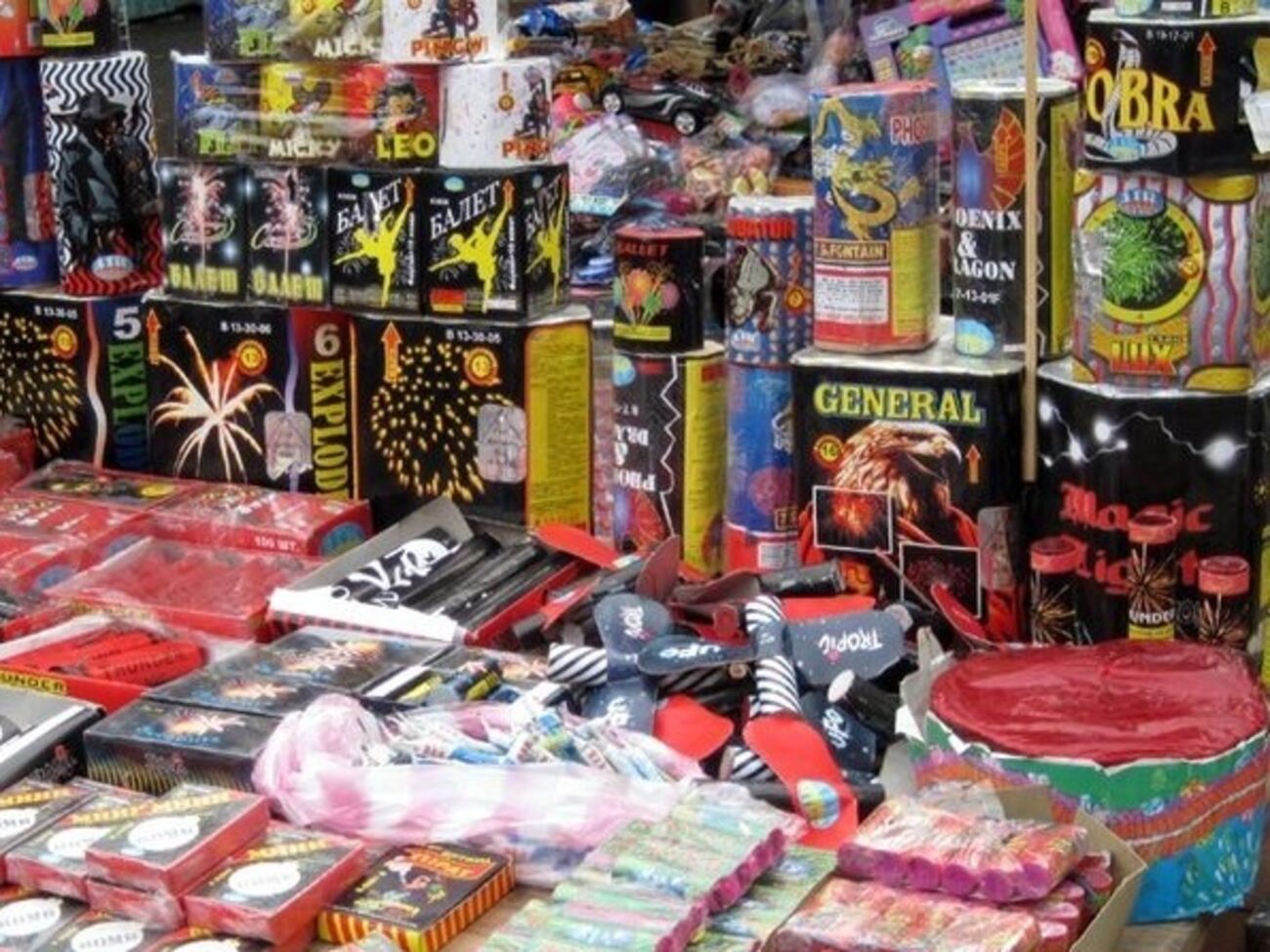 Пиротехника может продаваться только в специализированных магазинах и по лицензии