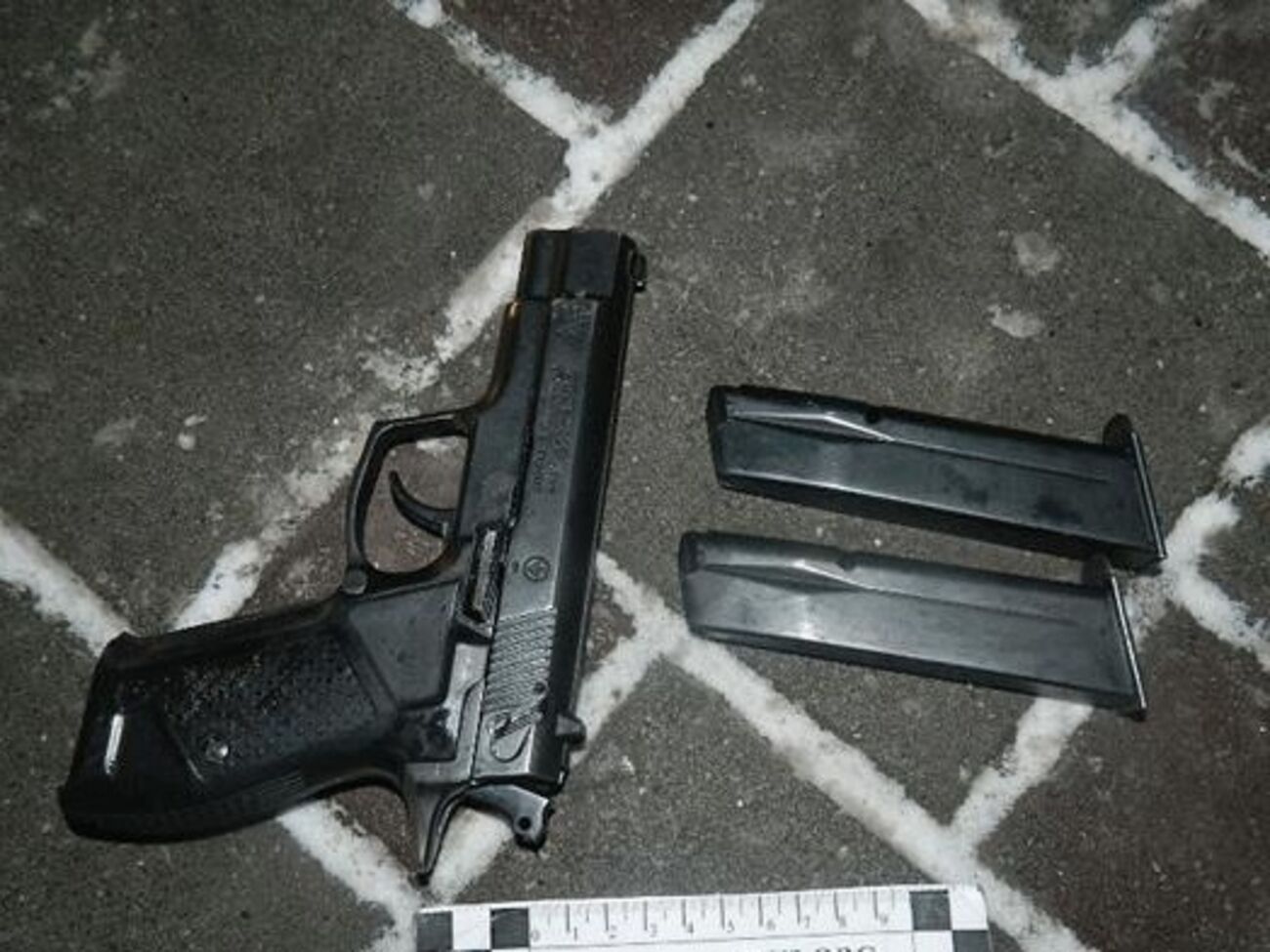 По предварительным данным, оружие оказалось травматическим