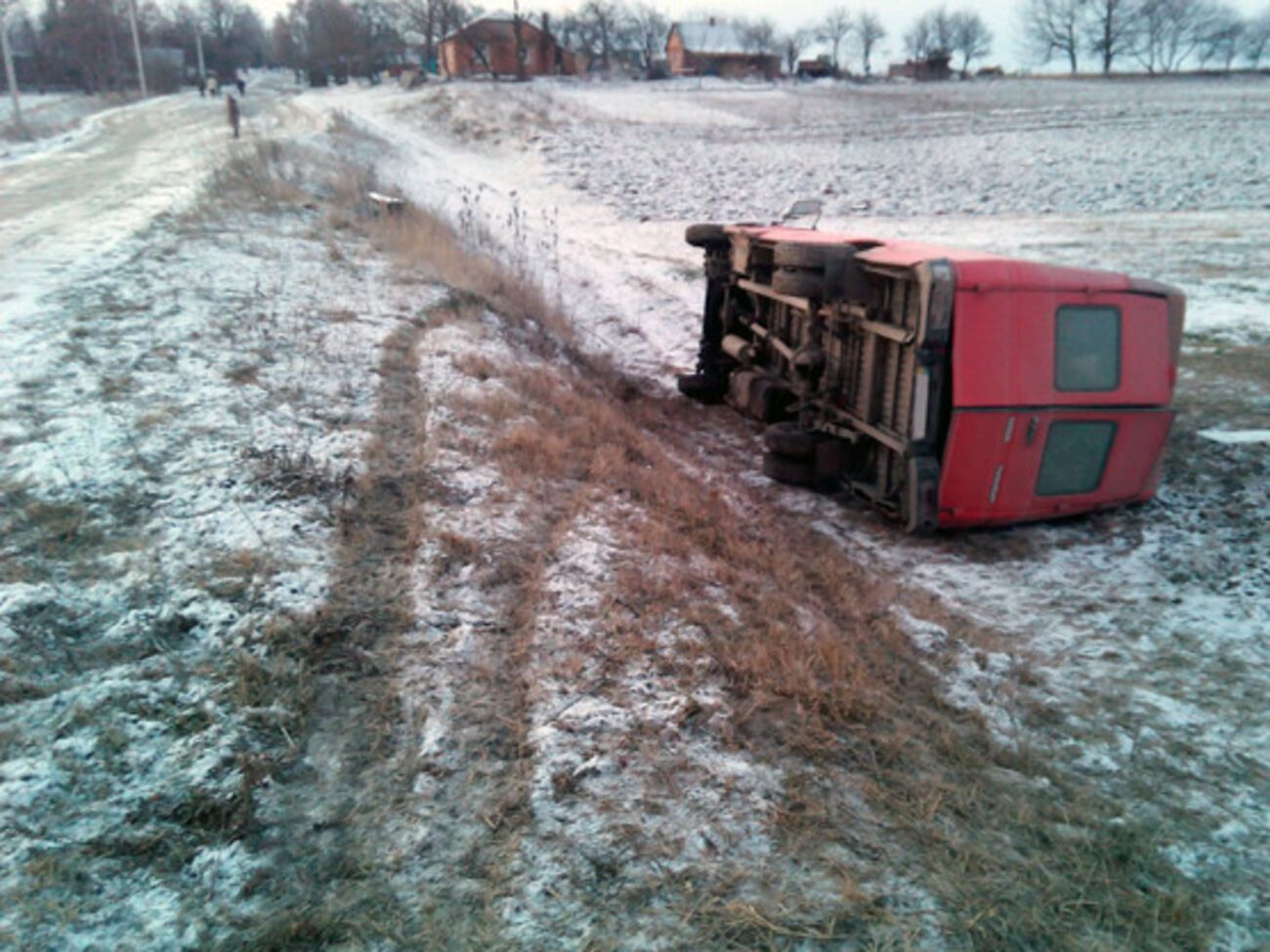Три пассажира получили травмы, один из них попал в больницу