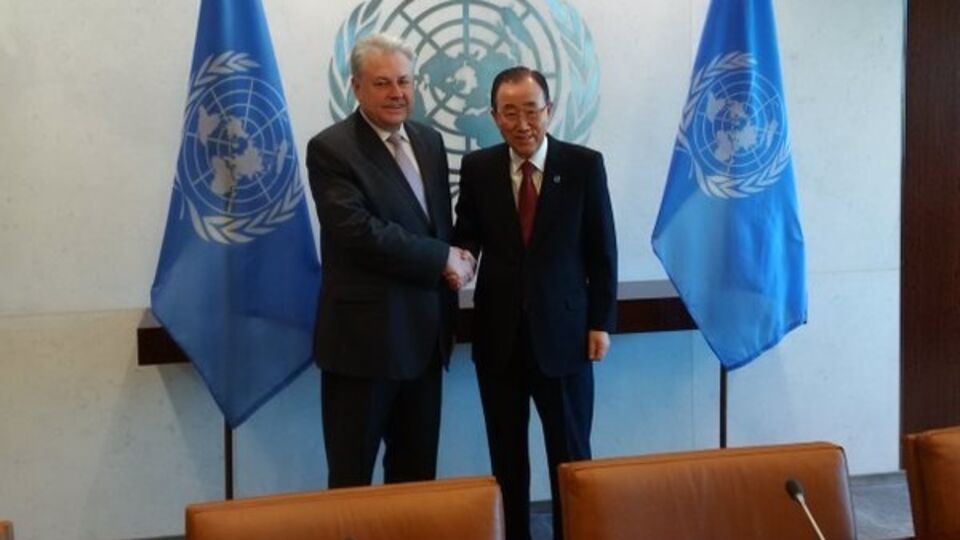 Ельченко официально вручил свои полномочия генсеку ООН Пан Ги Муну