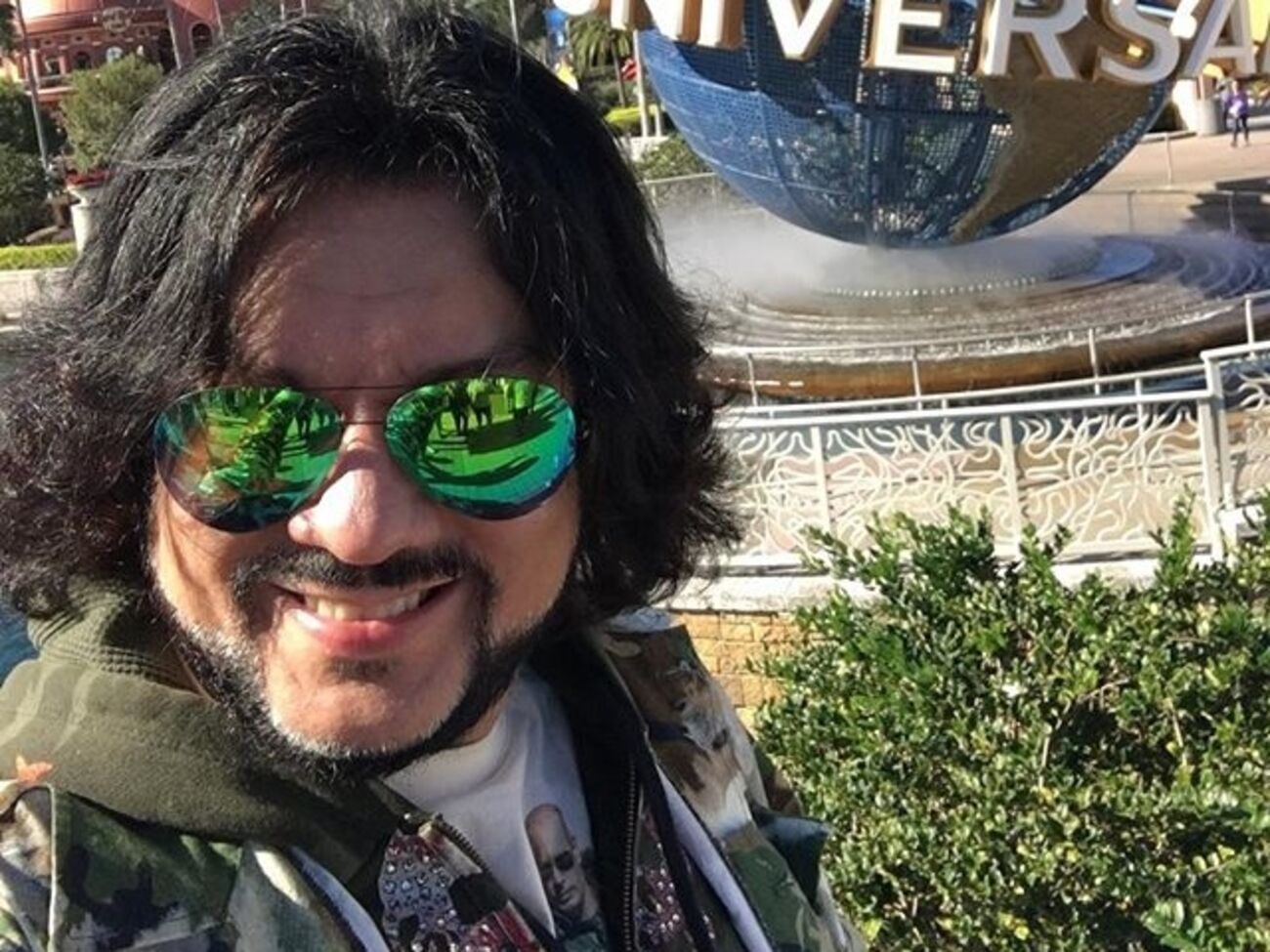 Киркоров сделал многочисленные селфи в футболке с российским президентом