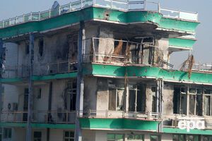 Преступники забаррикадировались в здании неподалеку от консульства