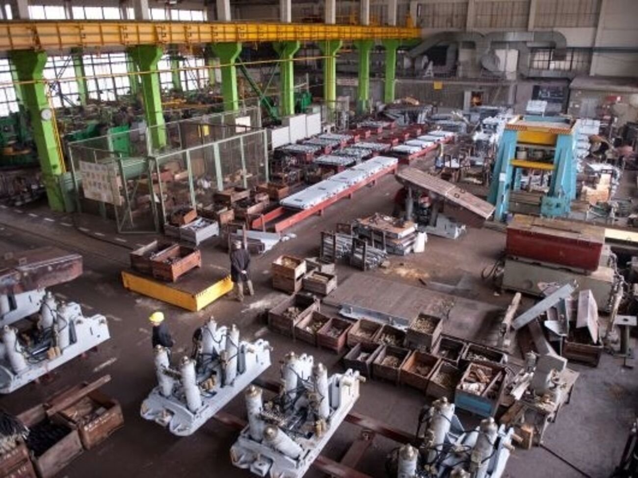 В одном из цехов завода