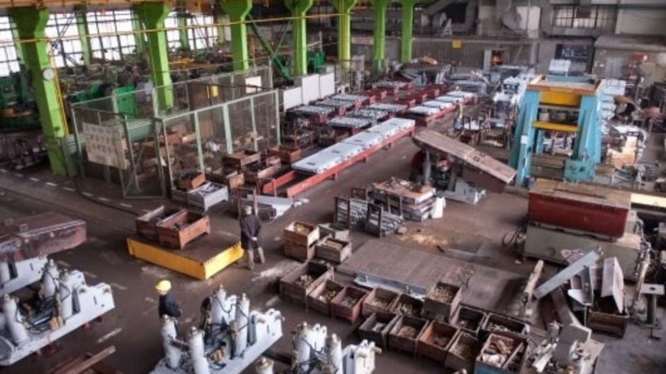 В одном из цехов завода