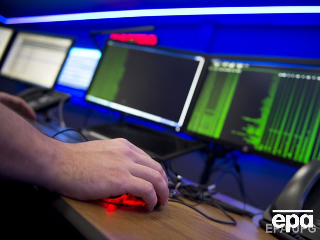 Хакеры использовали программное обеспечение, известное как BlackEnergy, чтобы добраться до компьютерных сетей энергокомпаний и разместить в них вредоносную программу