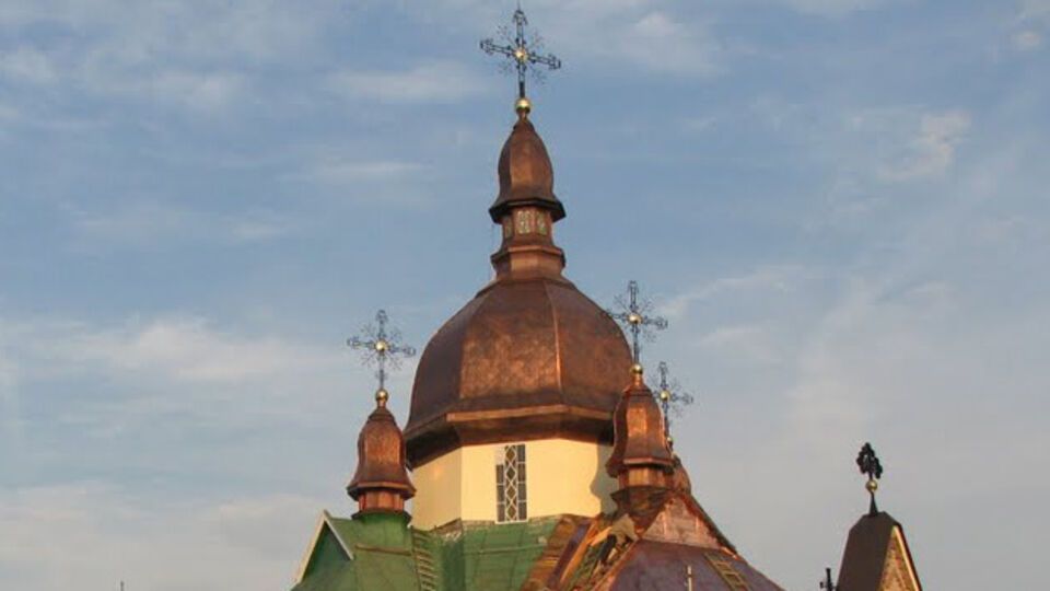 На ул. Варшавской во Львове расположен греко-католический храм Св. Апостола Андрея Первозванного