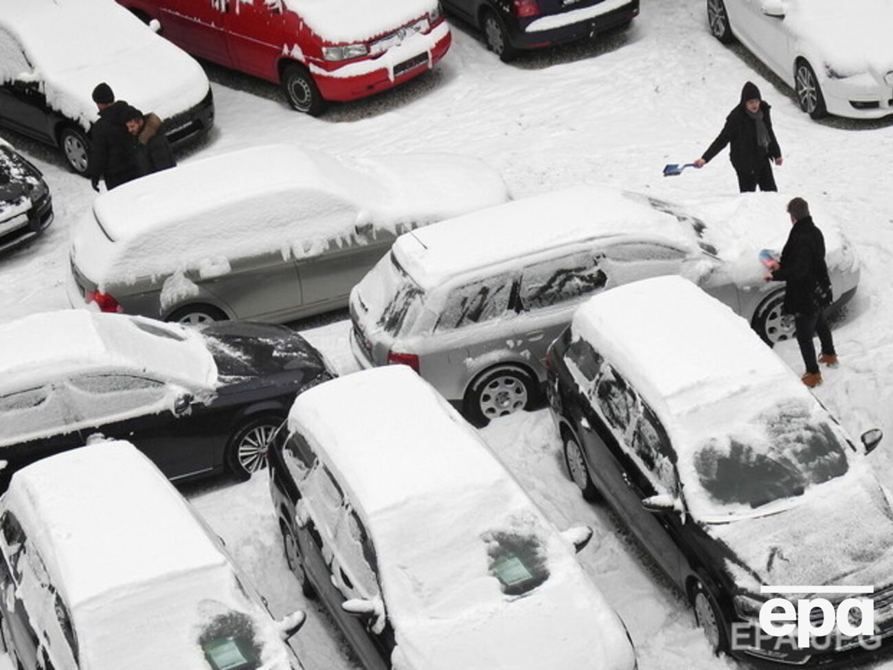 Одесситов просят воздержаться от поездок на личном автотранспорте и убрать автомобили с проезжей части