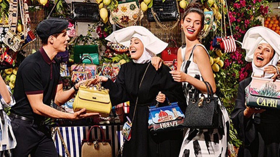 Dolce&Gabbana показали фэшн-монахинь