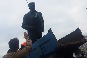 По закону в Украине должны быть снесены все памятники Ленину