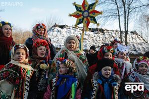 Украинцев продолжают поздравлять с Рождеством