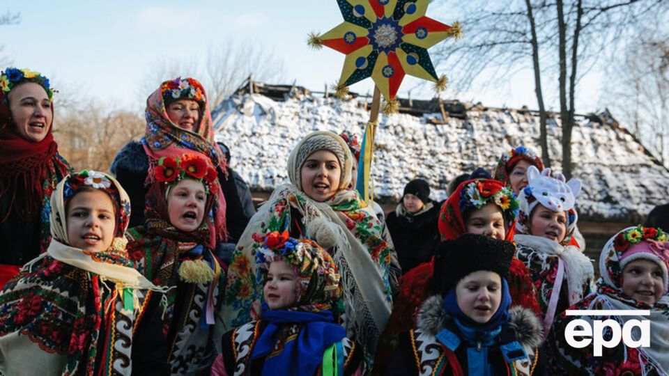 Украинцев продолжают поздравлять с Рождеством