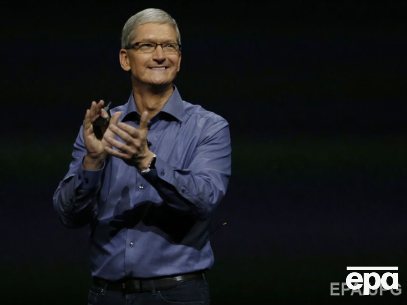 Кук зарабатывает гораздо меньше остальных менеджеров компании