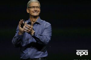 Кук зарабатывает гораздо меньше остальных менеджеров компании