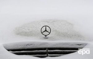 Mercedes Vito попал в снежный занос