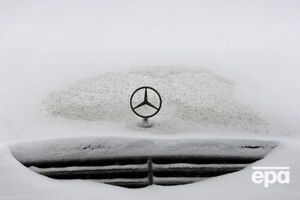 Mercedes Vito попал в снежный занос