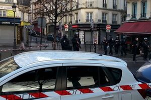 Парижские полицейские застрелили вооруженного мужчину возле участка