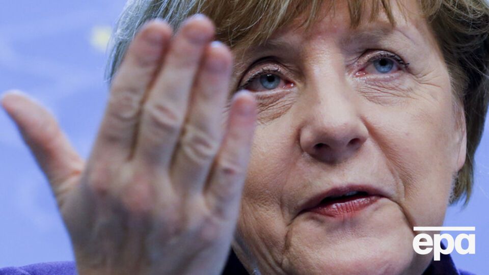 Меркель заявила, что случившееся в Кельне не заслуживает "ни малейшего снисхождения"