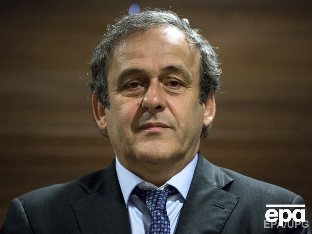 Платини сказал, что у него теперь нет "ни времени, ни средств" бороться за пост президента ФИФА