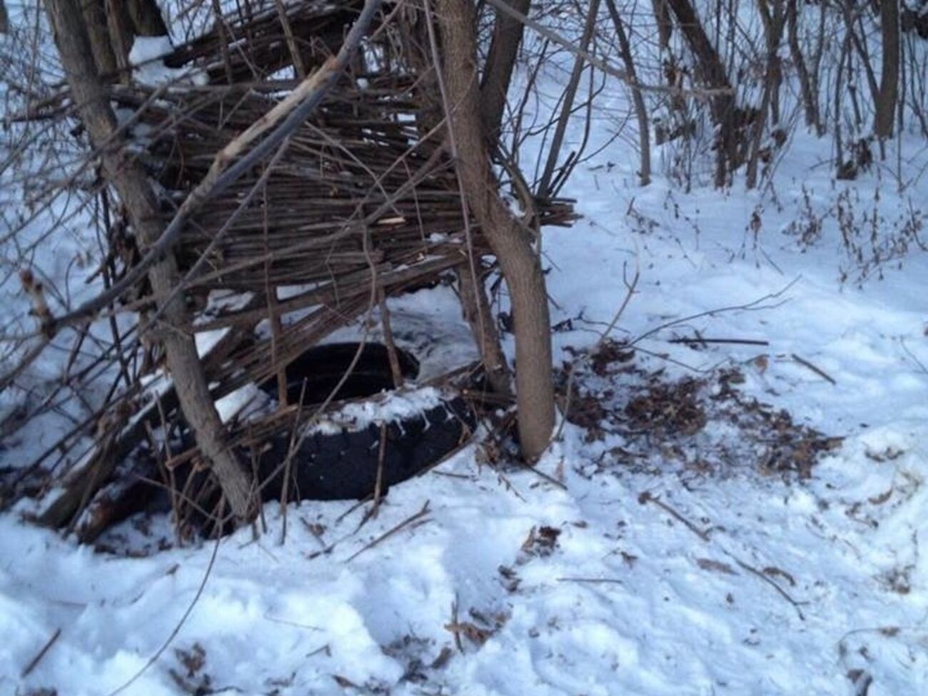 В районе Светлодарска СБУ обнаружила большое количество оружия и боеприпасов. Фоторепортаж