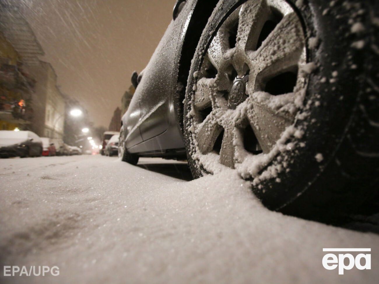 Синоптики обещают мокрый снег, метели и гололед 8 января