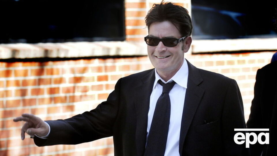 Много лет назад актер увидел во сне аббревиатуру "СПИД"