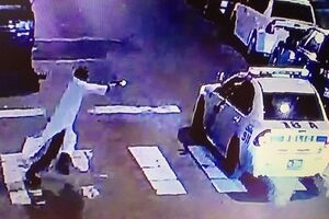 В Филадельфии исламист напал на полицейского
