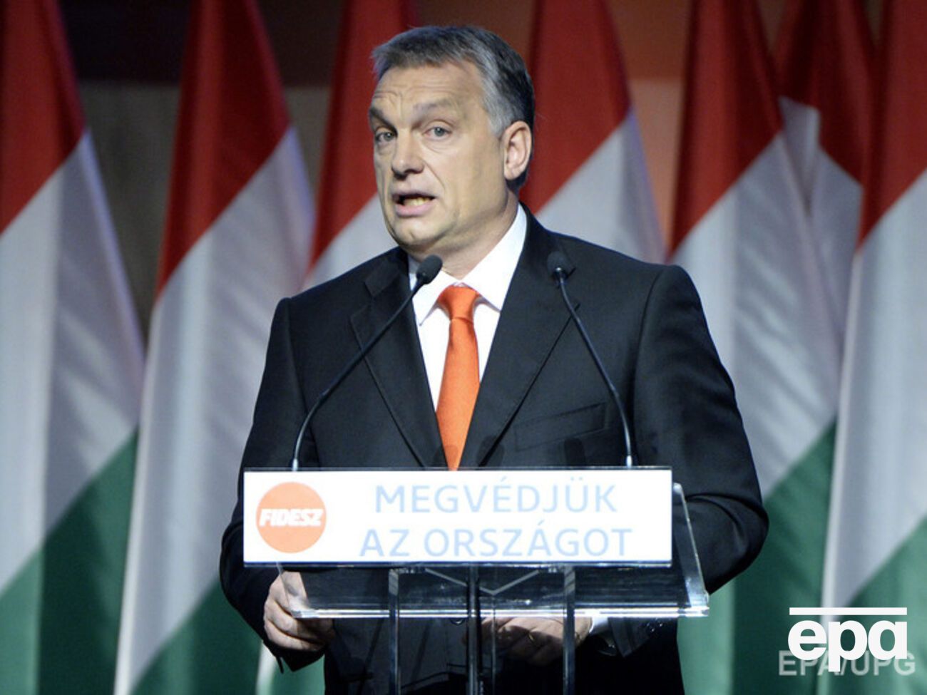 Премьер Венгрии обещает наложить вето на любые санкции ЕС против Польши