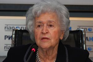 Ирина Антонова (родилась в 1922 году в Москве) — советский и российский искусствовед, директор Государственного музея изобразительных искусств им. А.С. Пушкина с 1961 по 2013 год