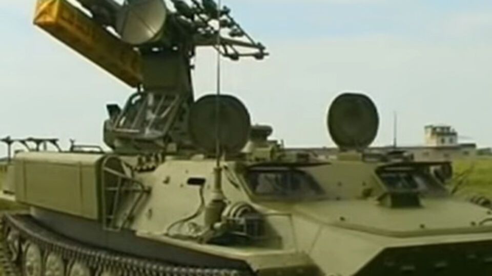 Комплексы "Стрела-10МН" обладают возможностью эффективного ночного автономного секторного поиска и уничтожения воздушных целей