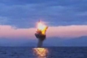 Военные КНДР добились вертикального старта ракеты