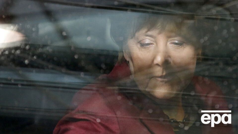 Меркель: Необходимо заново обдумать, как сделать законодательство соответствующим реальности