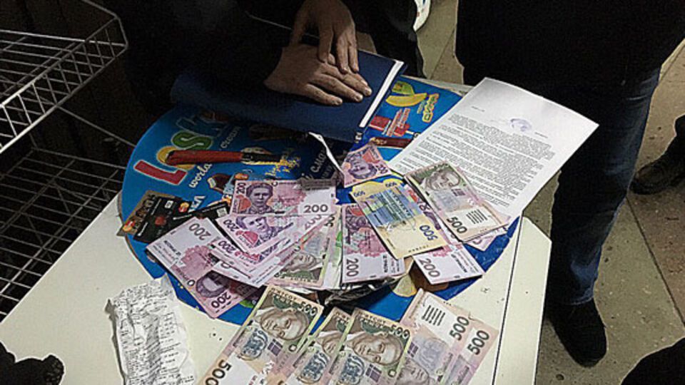 Подозреваемых проверят на причастность к сбыту за полгода полумиллиона фальшивых денег в Днепропетровске