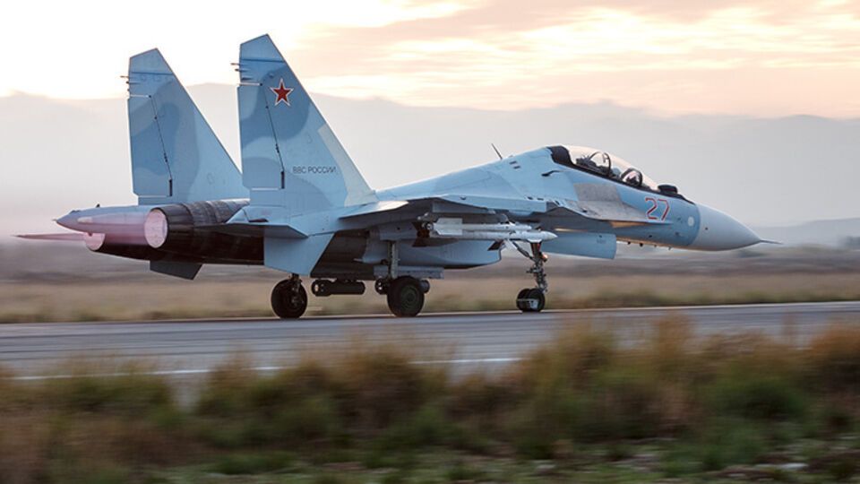 Авиация РФ доставляет грузы для обустройства инфраструктуры аэродрома Хмеймим в Сирии