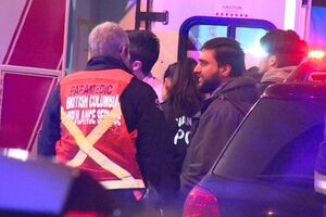 "Скорые" забрали пострадавших от отравления слезоточивым газом