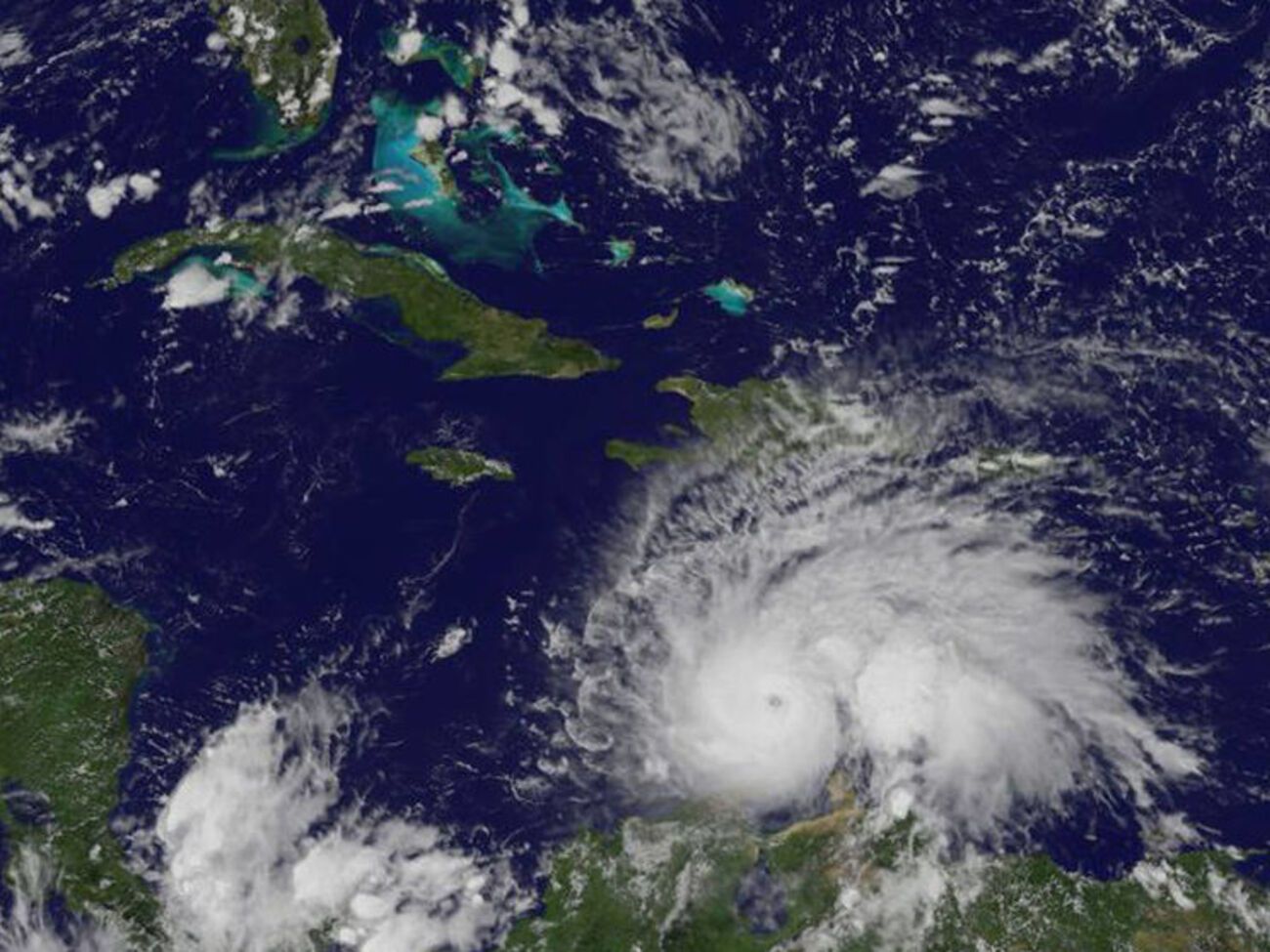 Ураган "Мэтью" бушует в Карибском море