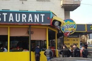 В киевском кафе неизвестные открыли стрельбу