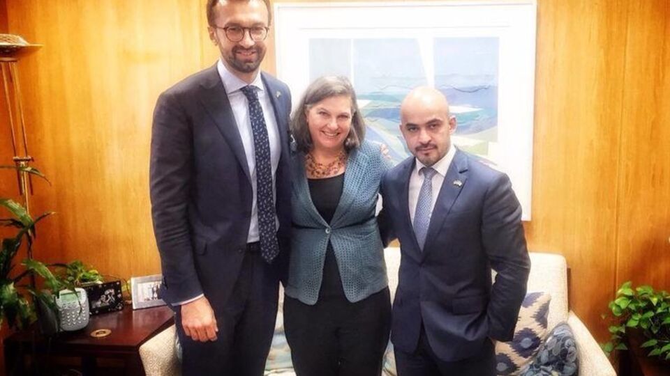 (Слева направо) Сергей Лещенко, Виктория Нуланд и Мустафа Найем
