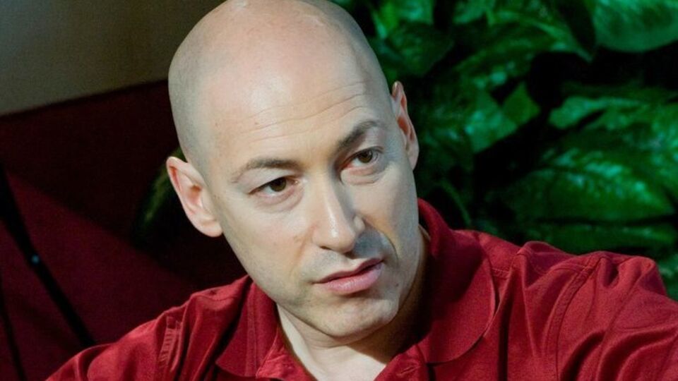 Гордон: Допустим, закон принят. И что, Ахеджакова должна письменно сообщить, что она против оккупации? В России ее просто посадят в тюрьму