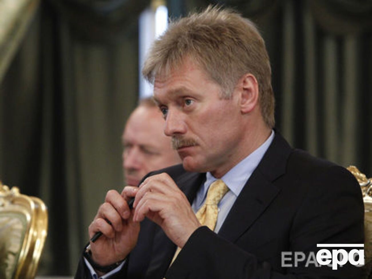 Песков не назвал сроки проведения встречи